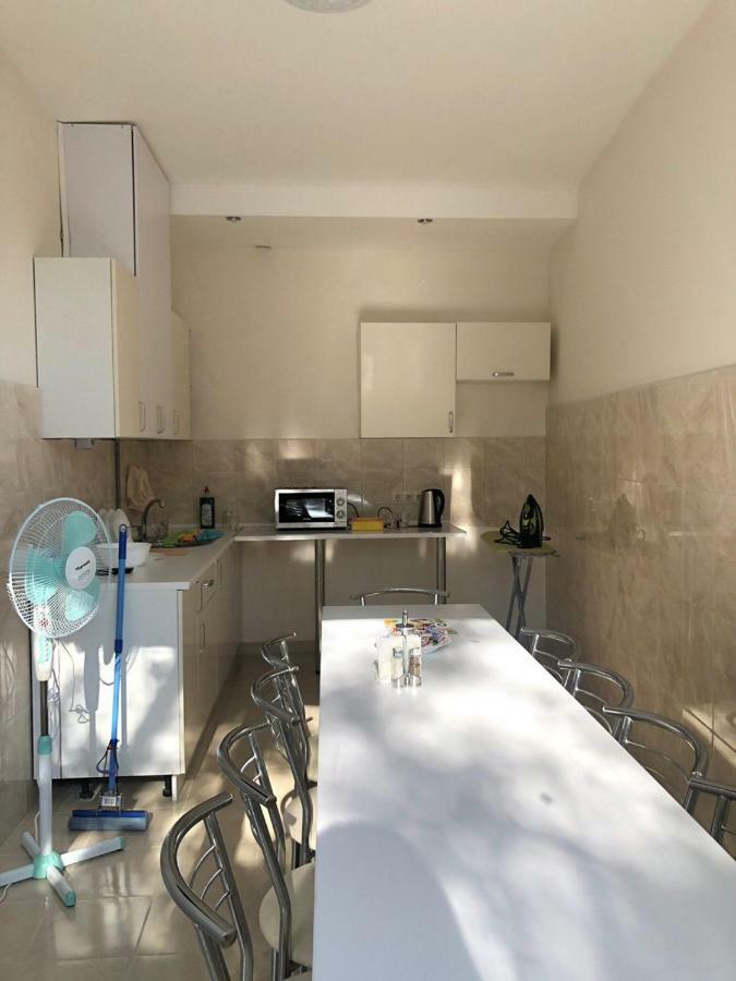 City Apartment Тернопил Екстериор снимка